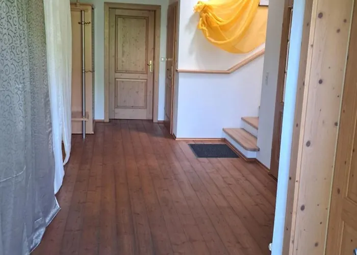 Dorfgasthof Und Fruehstueckspension Tiefenbacher Hotel