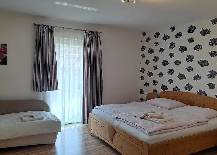 Dorfgasthof Und Fruehstueckspension Tiefenbacher Schwarzenbach an Der Golsen